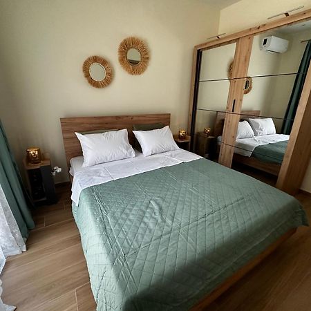 Gouvia Hideaway Apartment Bagian luar foto
